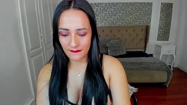 KimWessel  online show from September 30, 8:57 pm