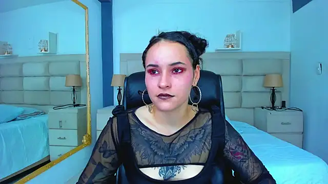 Snapshot of AnnyThompson_ chatting on September 17, 8:51 pm AnnyThompson online show from September 17, 8:51 pm