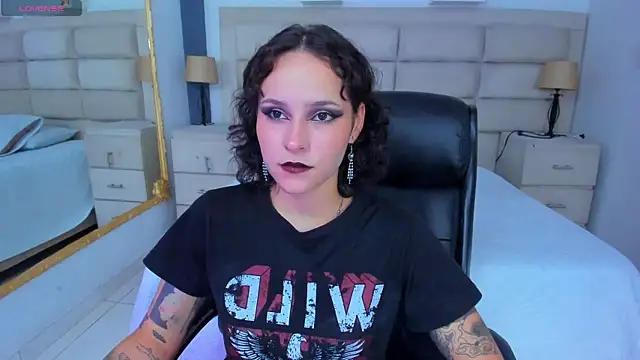 Snapshot of AnnyThompson_ chatting on October 12, 8:55 pm AnnyThompson online show from October 12, 8:55 pm
