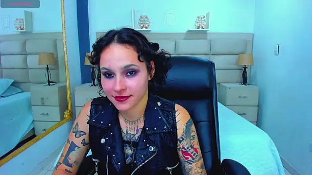 Snapshot of AnnyThompson_ chatting on September 19, 9:03 pm AnnyThompson online show from September 19, 9:03 pm