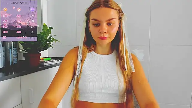 Molly sweetie online show from July 7, 7:45 am