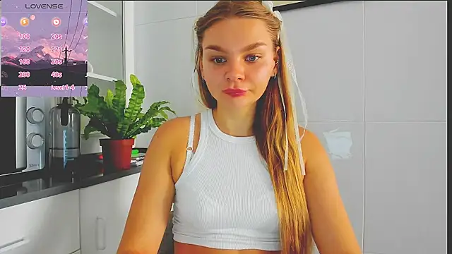 Molly sweetie online show from July 17, 6:51 am