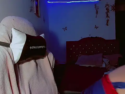 madisonx17 online show from October 30, 12:02 am