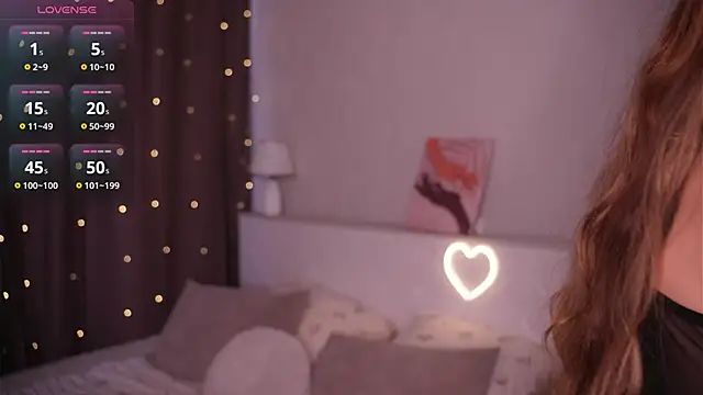ErinLewist online show from June 18, 2:13 am
