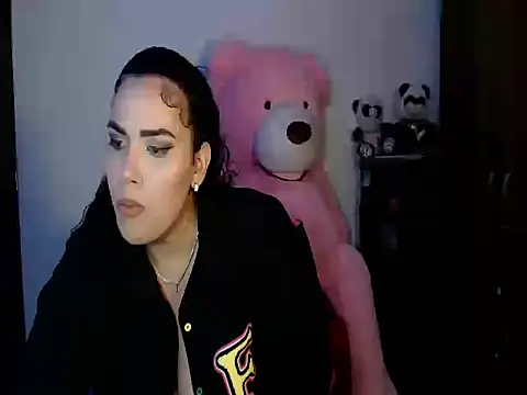 CarolinaRincon online show from November 18, 11:15 pm