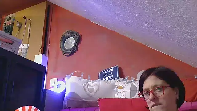 lanax online show from December 15, 1:27 pm