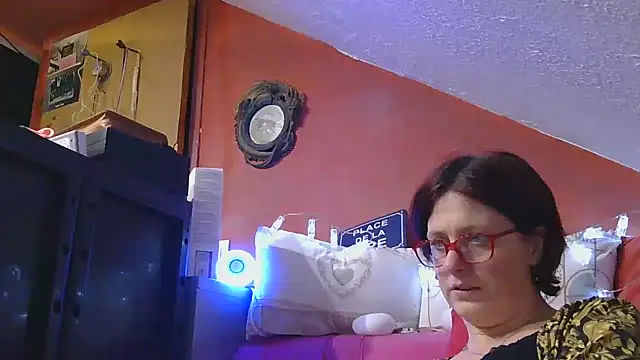 Snapshot of lanax chatting on October 15, 1:14 pm lanax online show from October 15, 1:14 pm