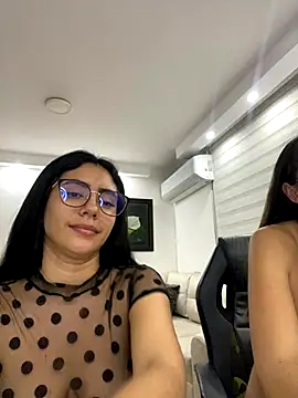 Snapshot of GiiirlPower chatting on September 13, 6:54 am GiiirlPower online show from September 13, 6:54 am