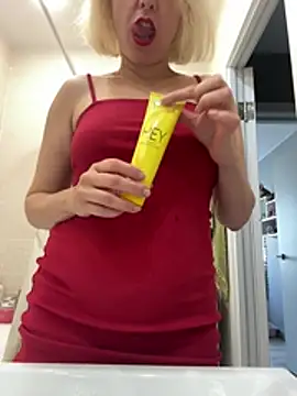 Yourdirtybitch online show from July 11, 6:57 am