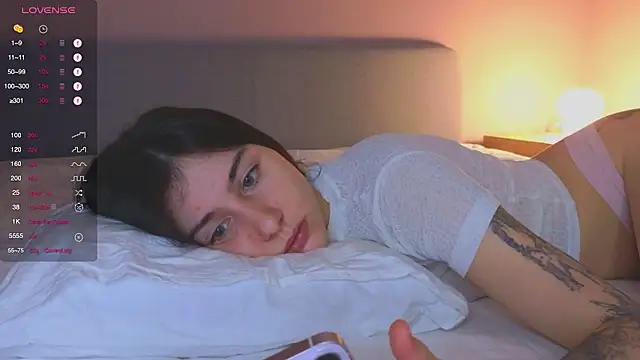 Snapshot of Demonic_Mary chatting on October 10, 4:34 pm Demonic Mary online show from October 10, 4:34 pm