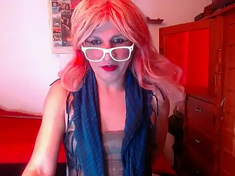 Snapshot of LorenJade chatting on October 14, 7:44 am LorenJade online show from October 14, 7:44 am