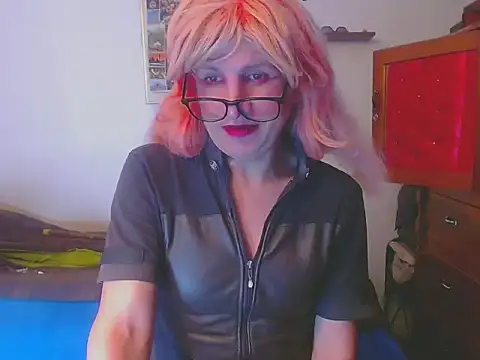 LorenJade online show from February 6, 9:12 am