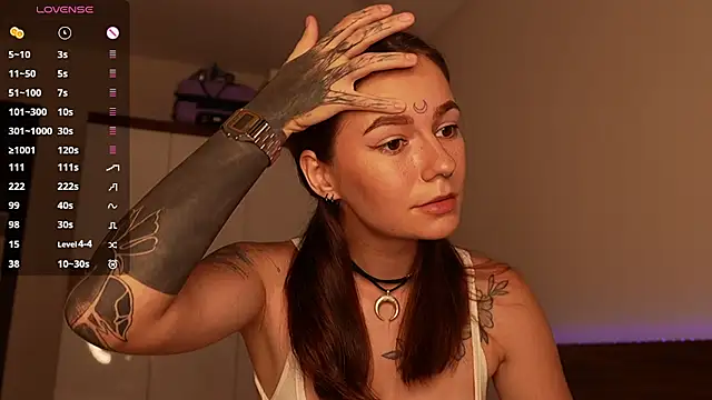 girl with snaketatto0 online show from May 16, 3:20 am
