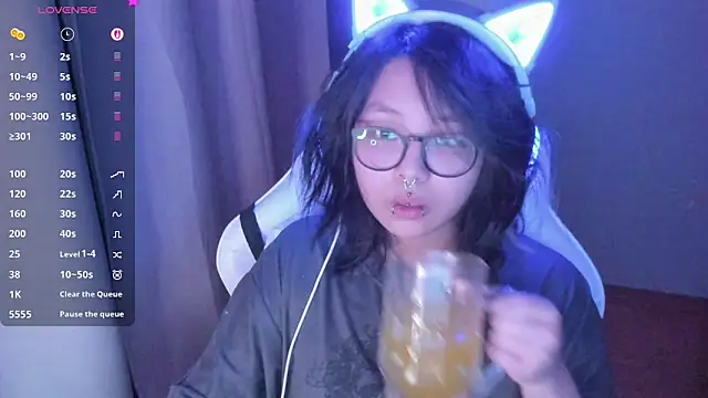 maydaykimmy online show from April 10, 9:43 pm