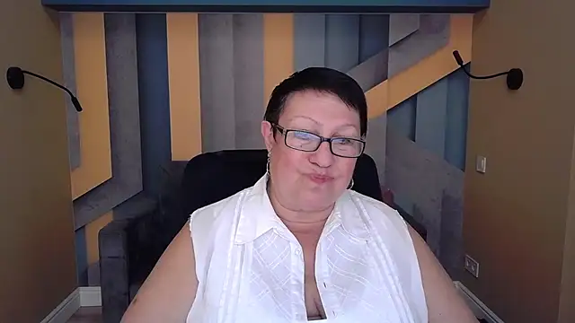 Snapshot of BarbaraTurners chatting on October 17, 6:11 pm BarbaraTurners online show from October 17, 6:11 pm