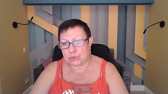 Snapshot of BarbaraTurners chatting on October 1, 6:46 pm BarbaraTurners online show from October 1, 6:46 pm