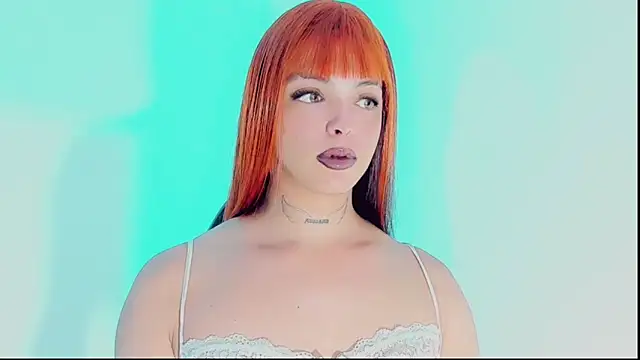 Emmaa Saenz  online show from December 4, 6:19 pm