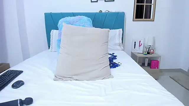 kamila lopez online show from September 13, 10:51 pm