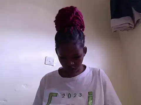 queen-sasha online show from April 22, 9:06 am