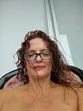 Snapshot of CioniWeiss chatting on September 17, 8:51 pm CioniWeiss online show from September 17, 8:51 pm