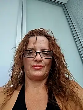Snapshot of CioniWeiss chatting on October 1, 8:47 pm CioniWeiss online show from October 1, 8:47 pm