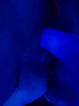 CurvySquirter69 online show from February 23, 7:52 am