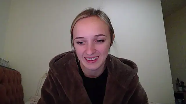 Snapshot of RouseReed chatting on October 15, 10:40 am RouseReed online show from October 15, 10:40 am