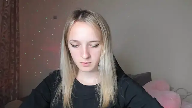Snapshot of RouseReed chatting on September 19, 12:26 pm RouseReed online show from September 19, 12:26 pm