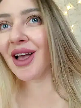 LadyLolyPop  online show from September 12, 6:25 am