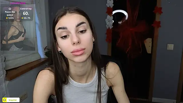 EmmyGreans online show from February 4, 6:49 am