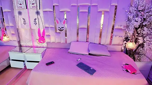 Broklinwhite  online show from February 21, 2:07 pm