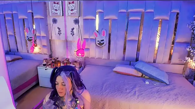 Broklinwhite  online show from March 30, 3:00 pm