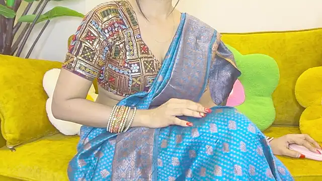 MonalisaDono18 online show from March 3, 3:29 pm