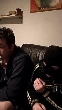 Knuffelstaaf123 online show from October 24, 1:45 am