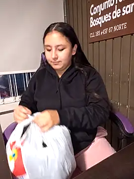 Cute Penelope online show from December 15, 11:15 am