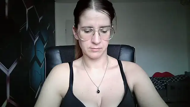 Snapshot of KayaRose chatting on September 28, 2:11 pm KayaRose online show from September 28, 2:11 pm
