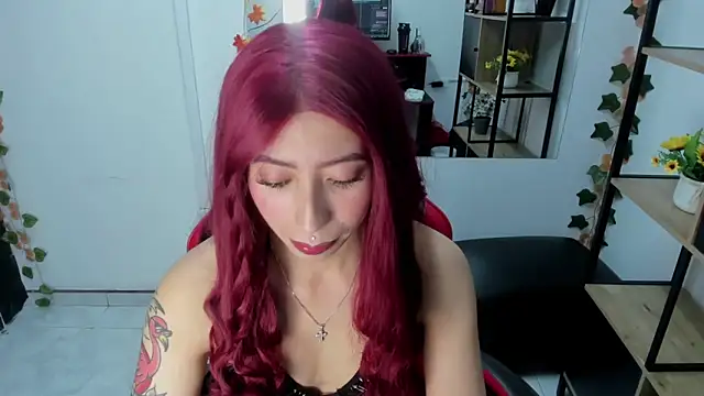 LilithCooperr  online show from January 6, 12:25 am