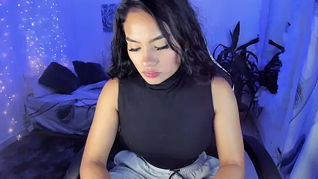 Snapshot of Riana_Kean chatting on September 9, 2:22 am Riana Kean online show from September 9, 2:22 am