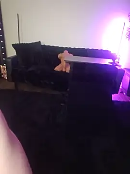 ellieconradxo online show from June 12, 4:09 am