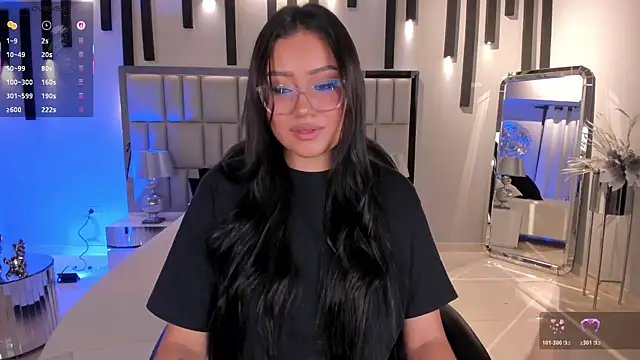 AmberLewis  online show from November 6, 3:23 am