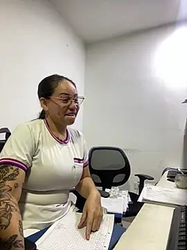 HealingHoney online show from April 3, 9:46 pm