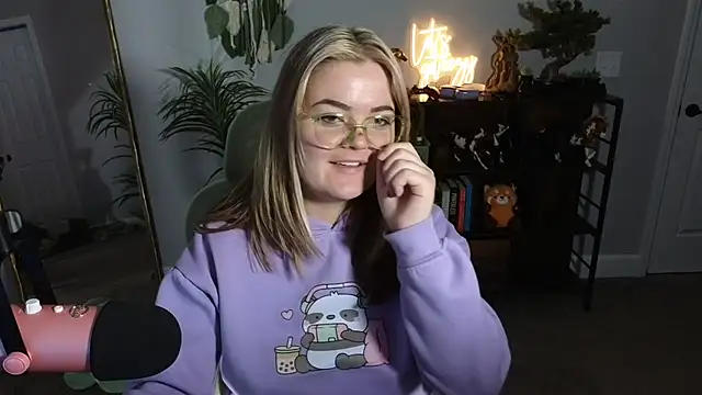 Briiantix online show from October 20, 1:08 am