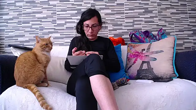 VioletaGomezCo online show from November 16, 2:50 pm