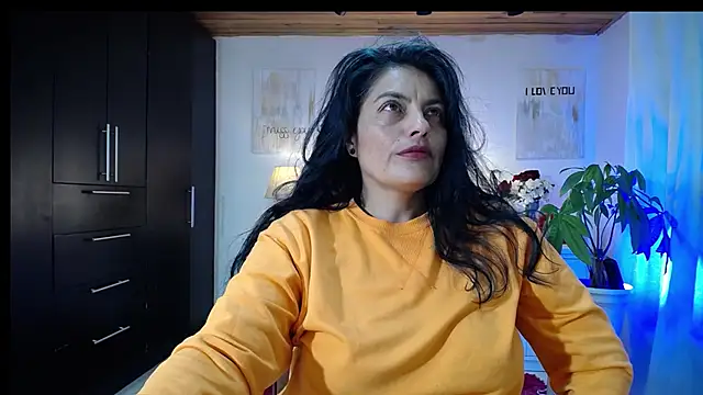 Snapshot of Lust_Mom41 chatting on September 23, 12:09 am Lust Mom41 online show from September 23, 12:09 am