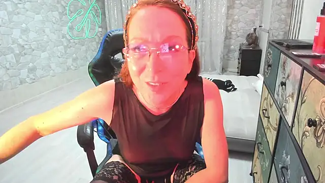 JessicaFamee online show from November 12, 12:30 am