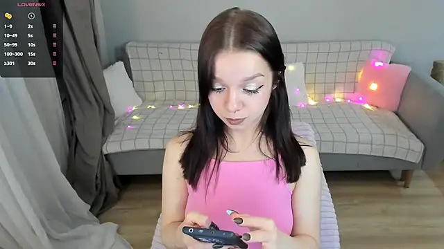 crystal lilith online show from February 15, 3:00 pm