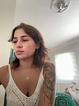 yaprakmericc online show from September 16, 1:52 pm