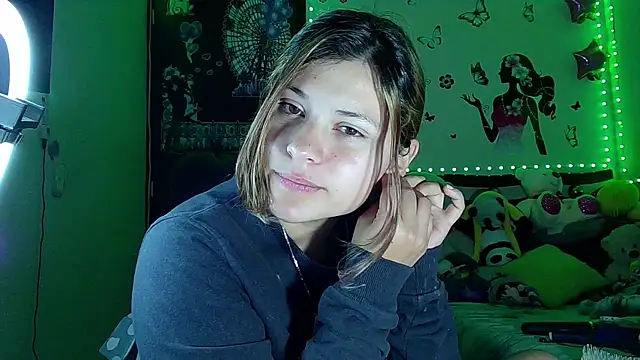 Snapshot of Elith_20 chatting on September 17, 3:37 am Elith 20 online show from September 17, 3:37 am