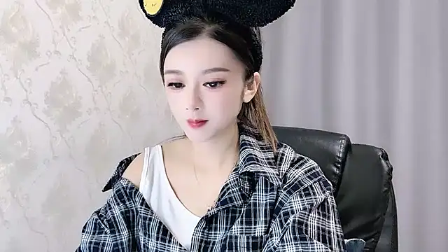 Snapshot of VIWVI chatting on October 5, 5:12 am VIWVI online show from October 5, 5:12 am
