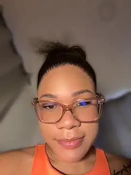 ashley Tompson1 online show from July 27, 12:02 pm